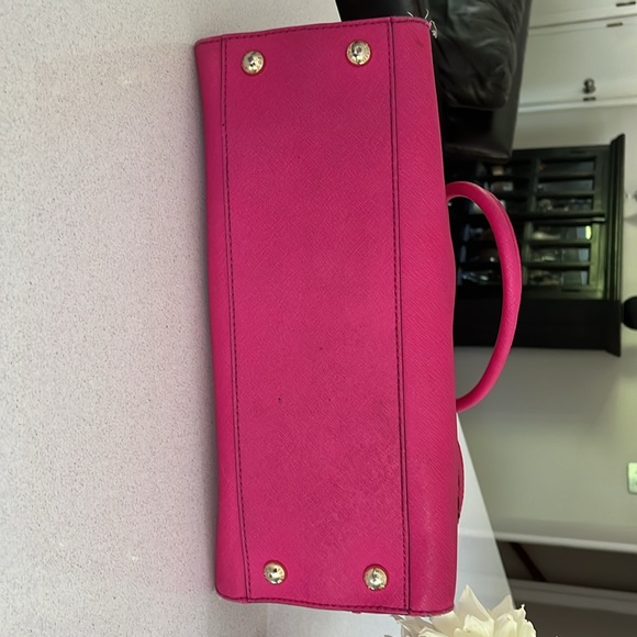 Authentic MK Bright Pink Purse - Picture 5 of 7